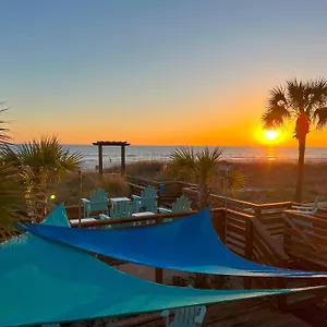  Apartment Beachfront - Perfect Location - Free Chairs